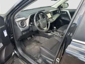 Toyota RAV4 (2018) thumbnail 3