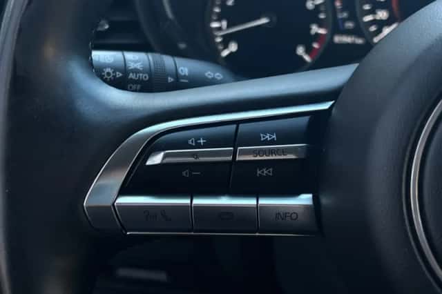 Mazda CX-30 (2019) thumbnail 23