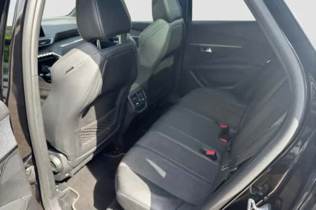 Peugeot 3008 (2019) thumbnail 11