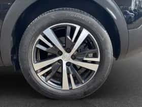 Peugeot 3008 (2019) thumbnail 10