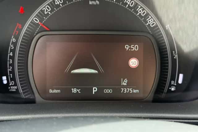 Toyota Aygo X (2023) thumbnail 13