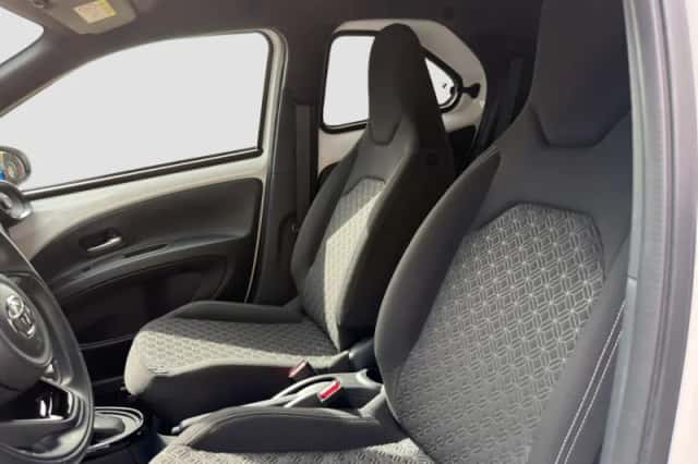 Toyota Aygo X (2023) thumbnail 8