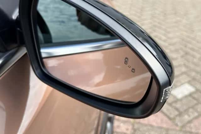 Kia XCeed (2020) thumbnail 24