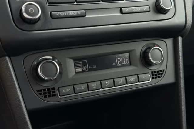 Volkswagen Polo (2012) thumbnail 14