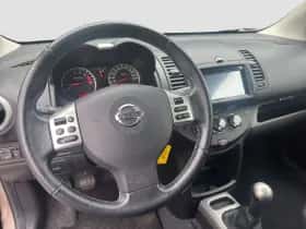 Nissan Note (2010) thumbnail 11