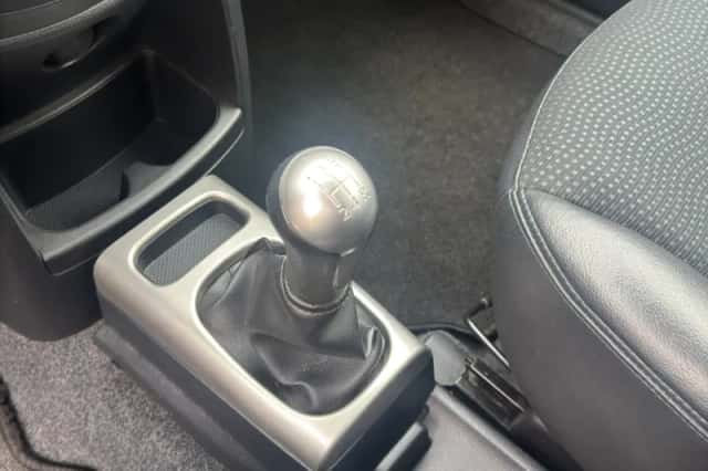 Nissan Note (2010) thumbnail 14