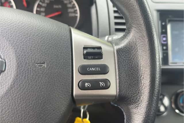 Nissan Note (2010) thumbnail 15