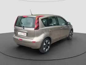 Nissan Note (2010) thumbnail 3