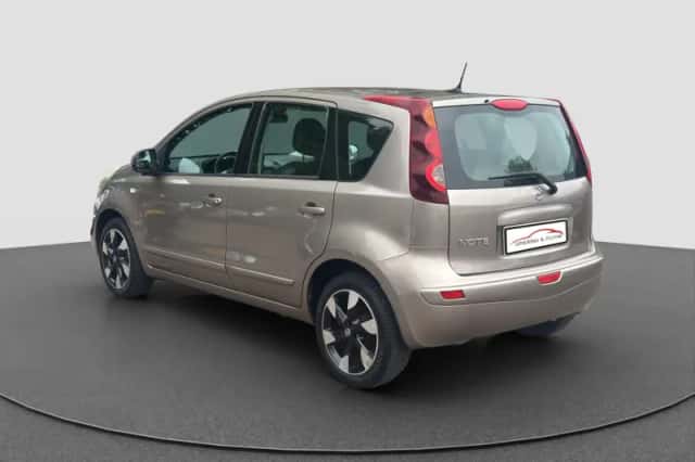 Nissan Note (2010) thumbnail 6