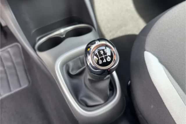 Toyota Aygo (2014) thumbnail 15