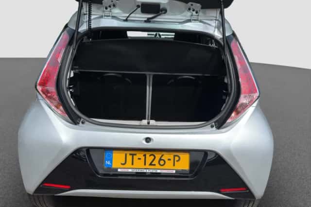 Toyota Aygo (2014) thumbnail 17