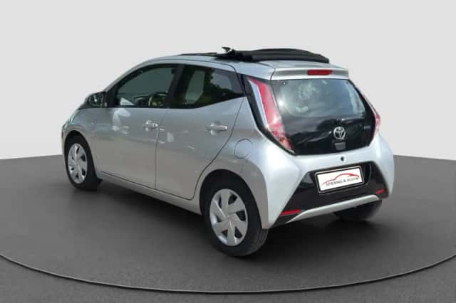 Toyota Aygo (2014) thumbnail 6