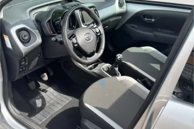 Toyota Aygo (2014) thumbnail 7