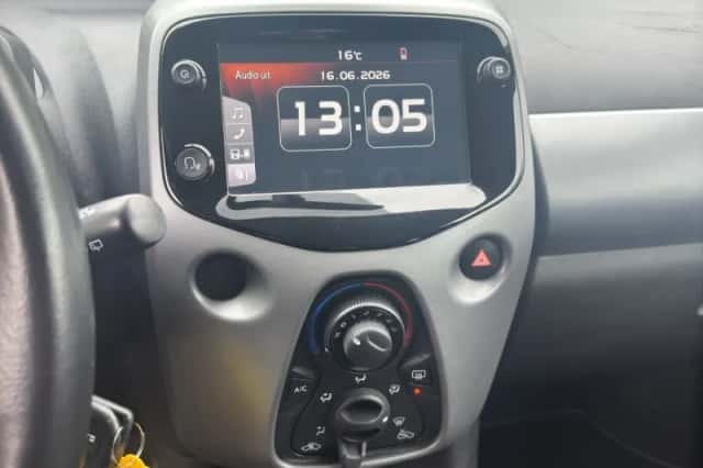 Toyota Aygo (2018) thumbnail 11