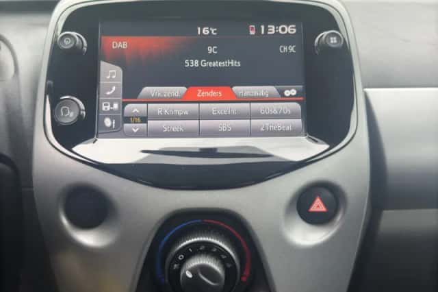 Toyota Aygo (2018) thumbnail 13