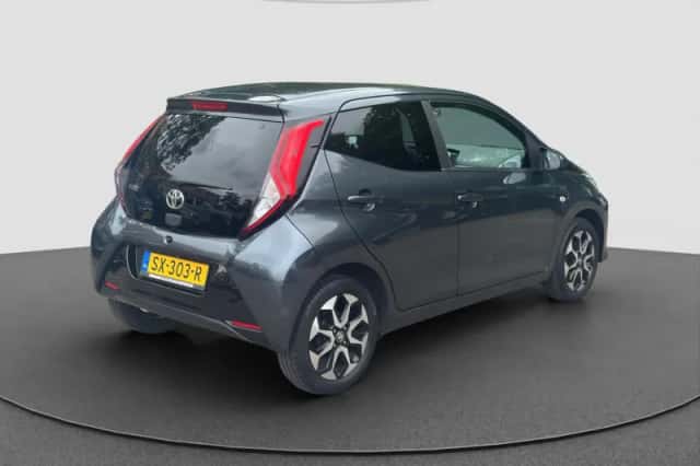 Toyota Aygo (2018) thumbnail 3