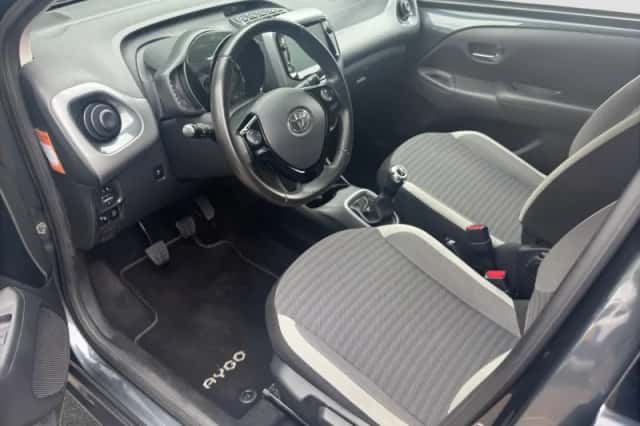 Toyota Aygo (2018) thumbnail 7