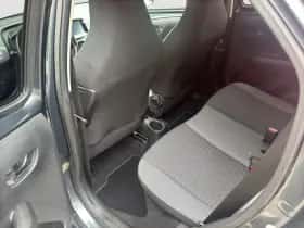 Toyota Aygo (2018) thumbnail 8