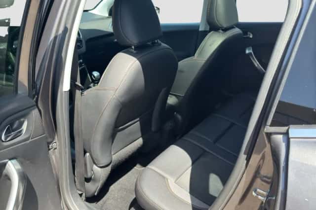 Peugeot 2008 (2016) thumbnail 17