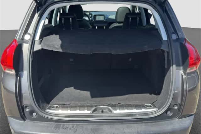 Peugeot 2008 (2016) thumbnail 19