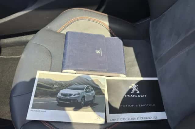 Peugeot 2008 (2016) thumbnail 22