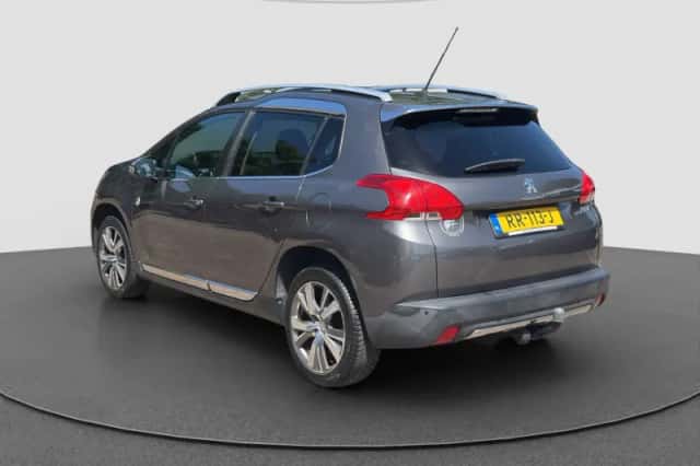 Peugeot 2008 (2016) thumbnail 6