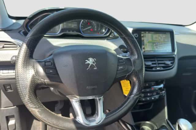 Peugeot 2008 (2016) thumbnail 10
