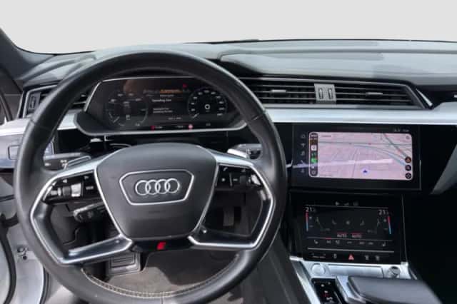Audi e-tron (2019) thumbnail 13
