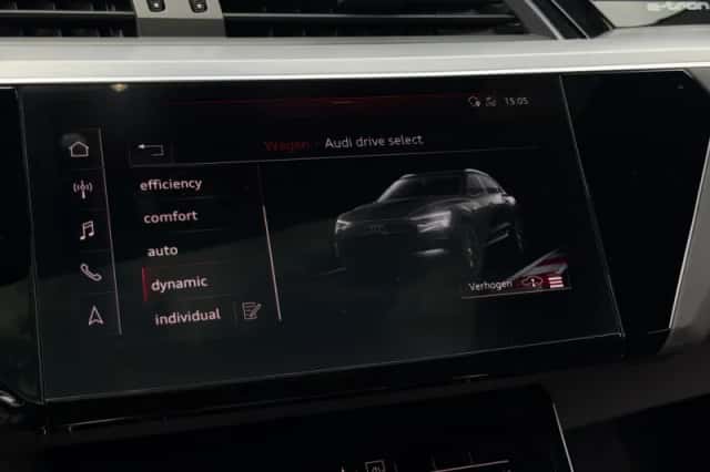 Audi e-tron (2019) thumbnail 15