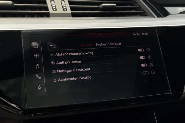 Audi e-tron (2019) thumbnail 17