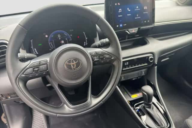 Toyota Yaris (2025) thumbnail 3