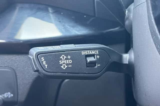 Audi Q2 (2019) thumbnail 5