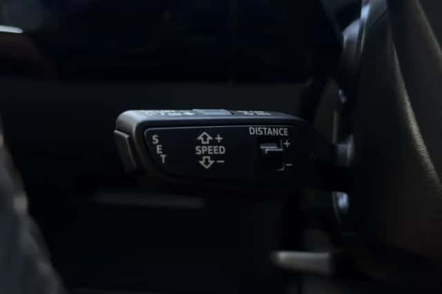 Audi e-tron (2020) thumbnail 5