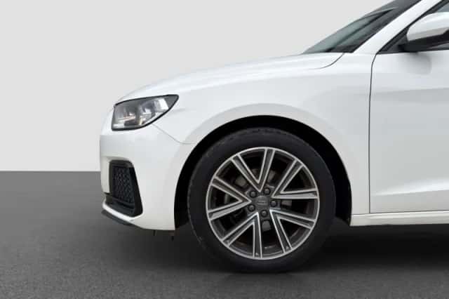 Audi A1 (2019) thumbnail 3