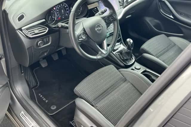 Opel Astra (2019) thumbnail 2