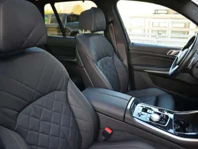 BMW X5 (2023) thumbnail 3