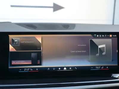BMW X5 (2023) thumbnail 23