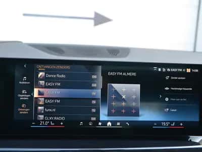 BMW X5 (2023) thumbnail 24
