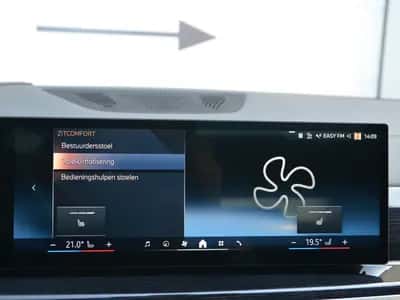 BMW X5 (2023) thumbnail 30