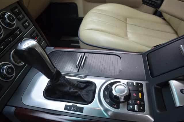 Land Rover Range Rover (2007) thumbnail 4