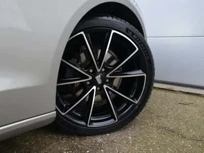 Audi A5 (2012) thumbnail 4