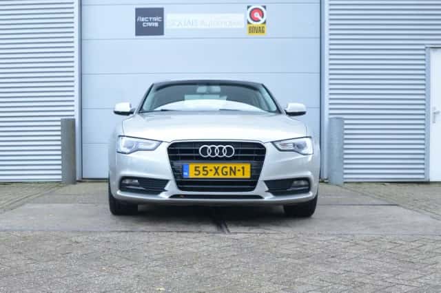 Audi A5 (2012) thumbnail 5