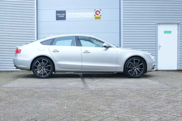 Audi A5 (2012) thumbnail 6