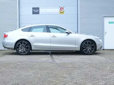 Audi A5 (2012) thumbnail 6