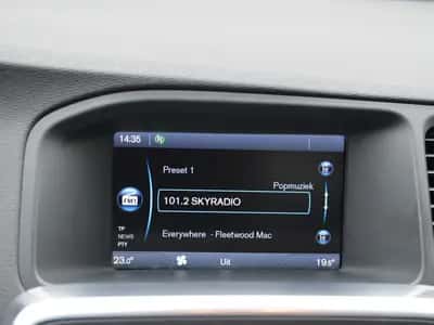 Volvo V60 (2013) thumbnail 18