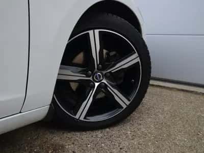 Volvo V60 (2013) thumbnail 4