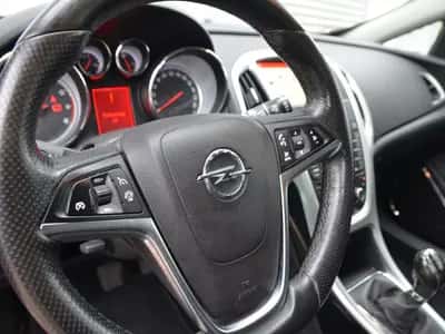 Opel Astra GTC (2017) thumbnail 13