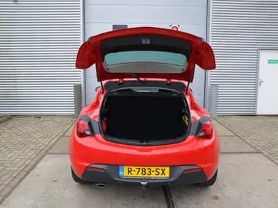 Opel Astra GTC (2017) thumbnail 24