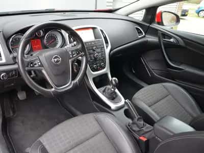 Opel Astra GTC (2017) thumbnail 9