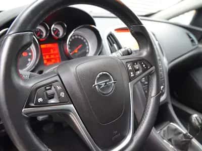 Opel Astra GTC (2015) thumbnail 14